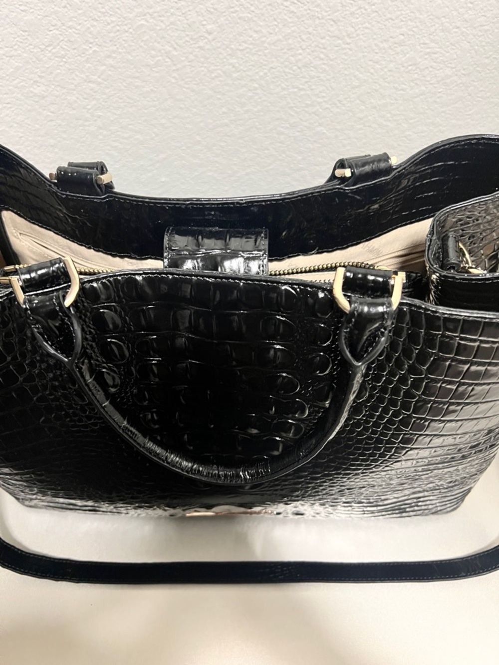 LIKE NEW Brahmin Denise Extra-Large Croc Embossed Leather Carryall Satchel - Picture 13 of 16